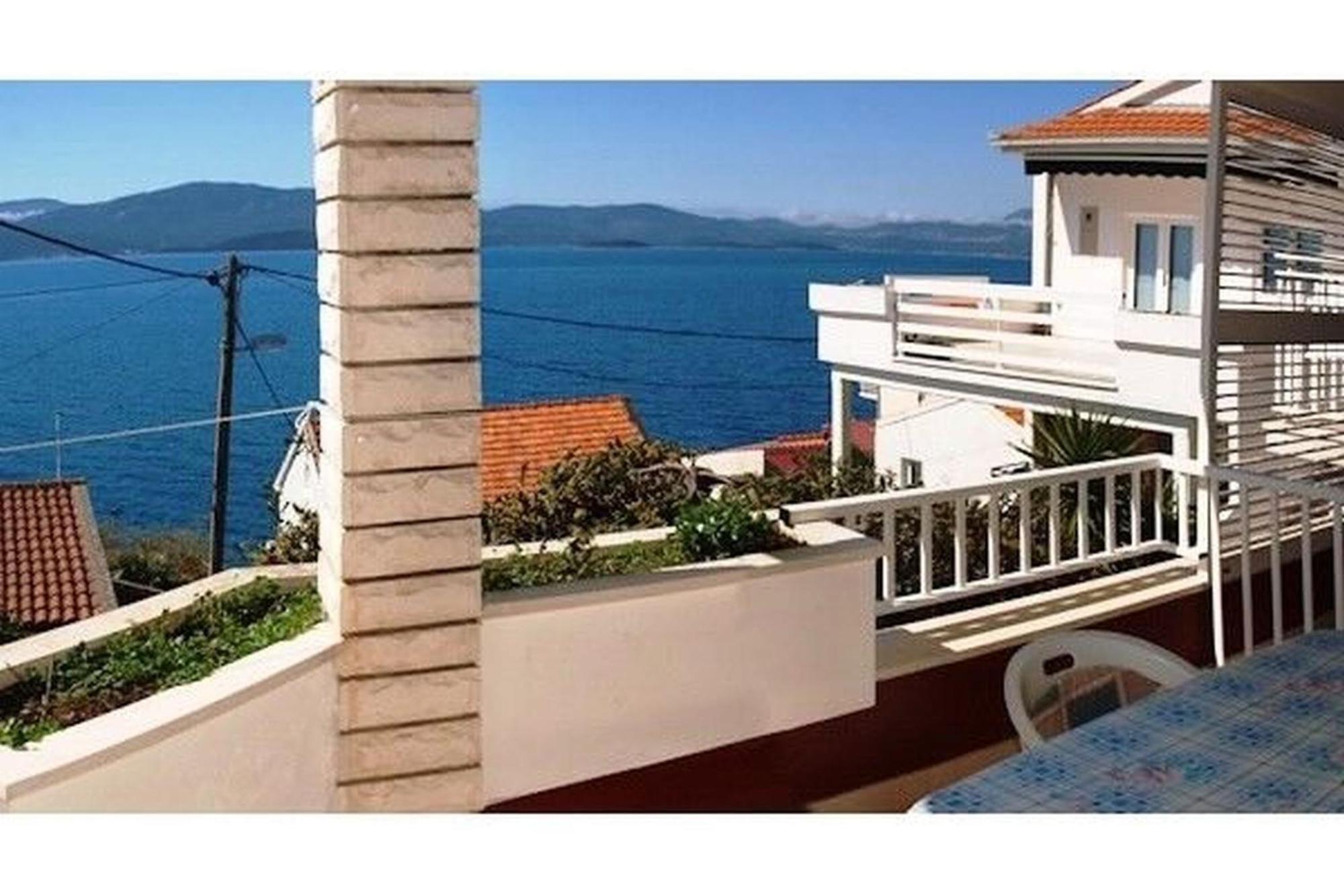 Apartments And Rooms Florijan Клек Экстерьер фото